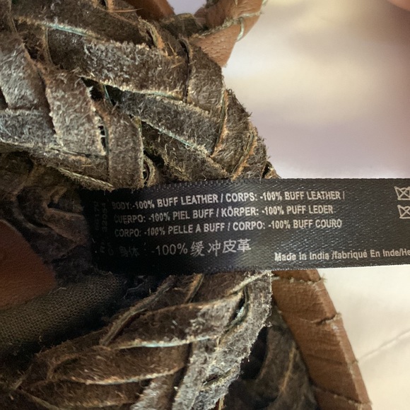 Urban Outfitter Buff Leather handbag - Picture 4 of 5